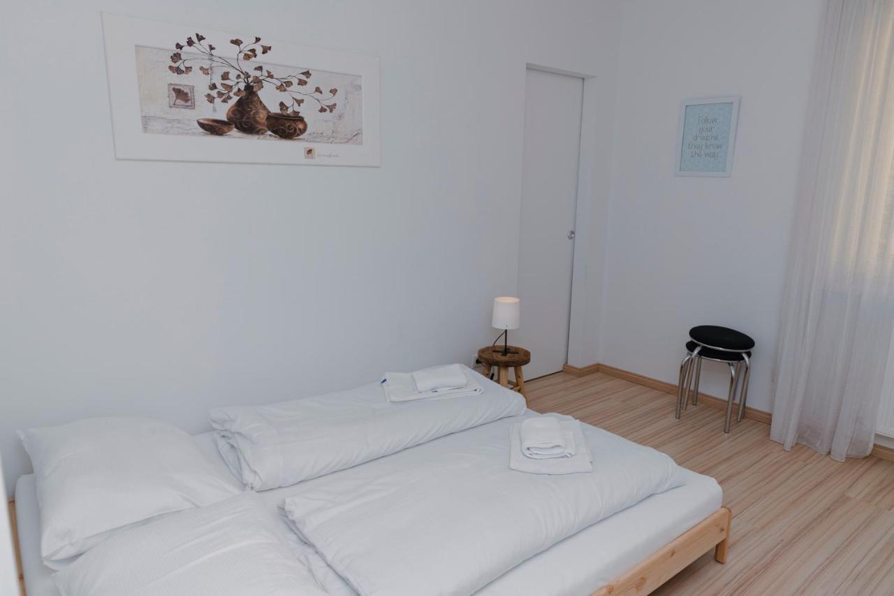 Beautiful 2-Bedroom Apartment Near Schoenbrunn 维也纳 外观 照片